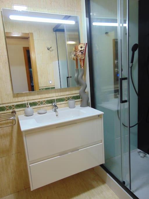 Apartamento Con Jardin سانتياغو دي كومبوستيلا المظهر الخارجي الصورة